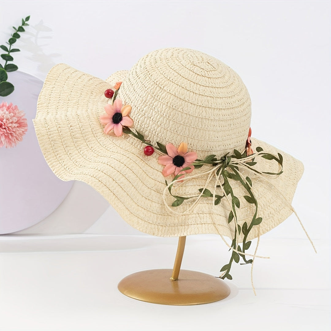Dame sommer-stråhat med blomster- og frugtdetaljer – Solène