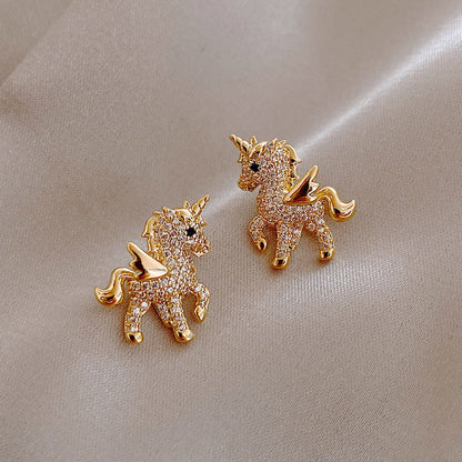 Goldene Einhorn-Ohrringe mit Strass, modisch, Damen-Schmuck, glänzend, elegant.