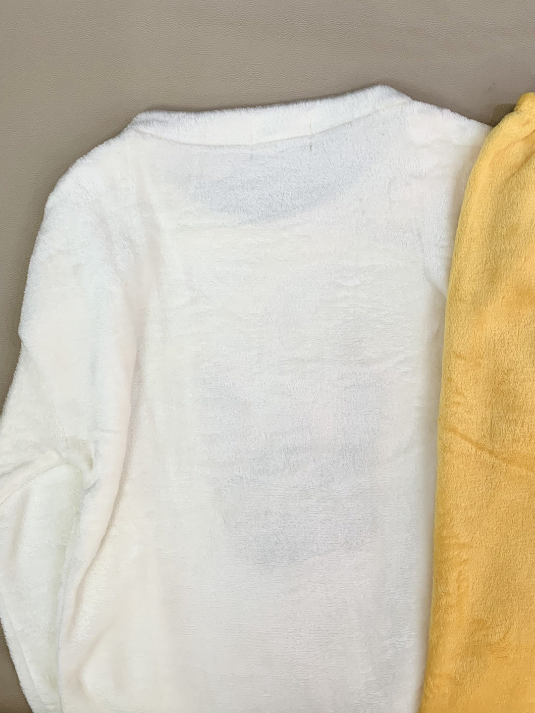 Dame pyjamasæt i fleece med broderi og rund hals til efterår/vinter - Alissa