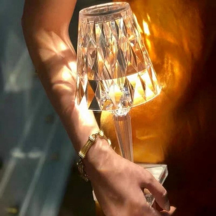 Akrylkrystal bordlampe - LuxeGlow