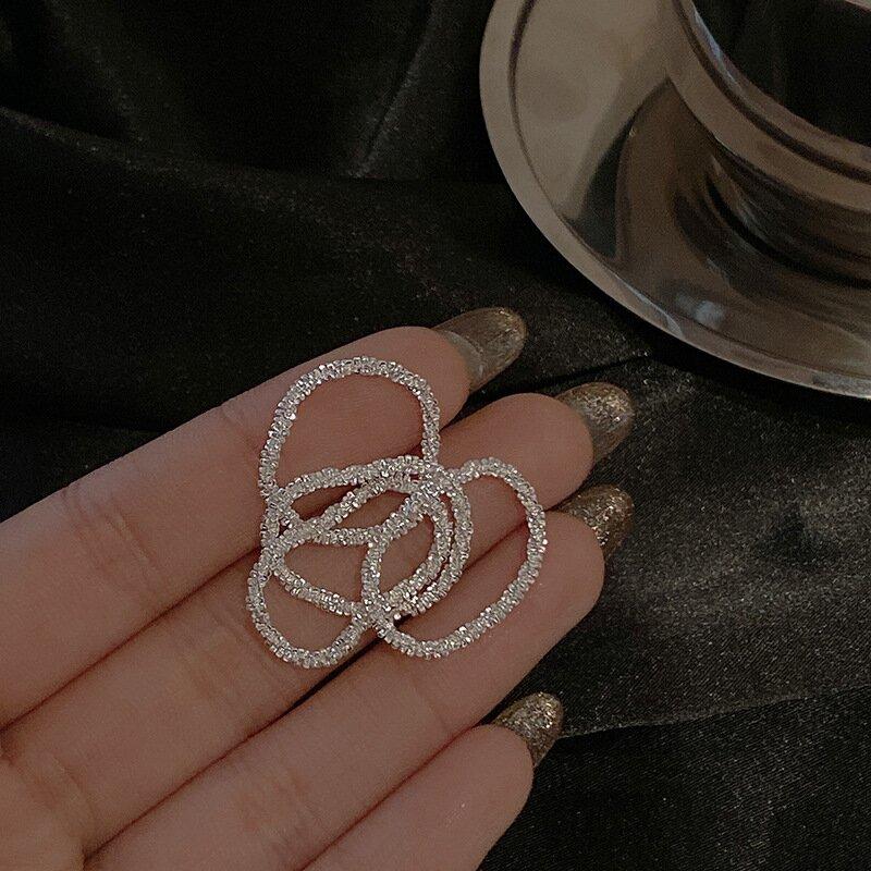Damenring Set, silber, funkelnd, elegantes Design, Schmuck für besondere Anlässe.