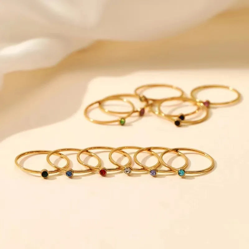 Goldene Ringe mit bunten Edelsteinen, minimalistisch, Schmuck, Stapelringe, Damenaccessoires