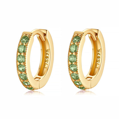 Goldene Creolen mit grünen Edelsteinen, 925er Silber, eleganter Schmuck, Ohrringe für Damen.