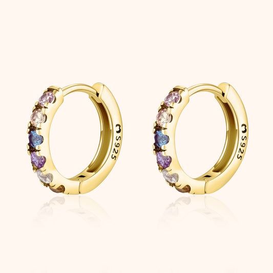 Goldene Creolen mit bunten Edelsteinen, 925er Silber, eleganter Schmuck, Damen-Ohrringe.