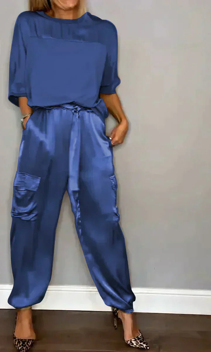 Stilfuld og luftig satin-jumpsuit til damer til særlige lejligheder – Yasmina