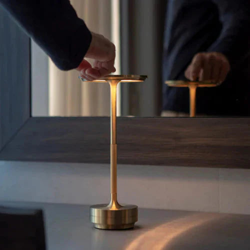 Trådløs USB-opladelig designbordlampe - GlowBeam