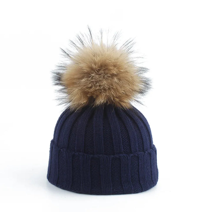 Strikket vinterhue med pompom - Felina