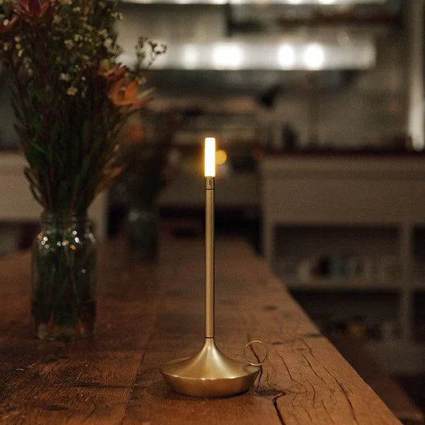 Subtil bordlampe - Aurelia