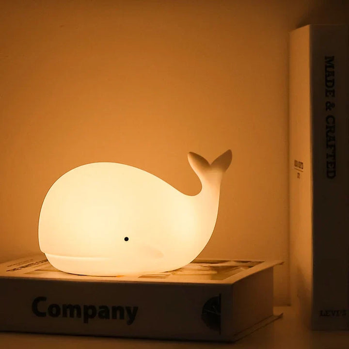 Sød hval-natlampe med skiftende farver - GlowWhale