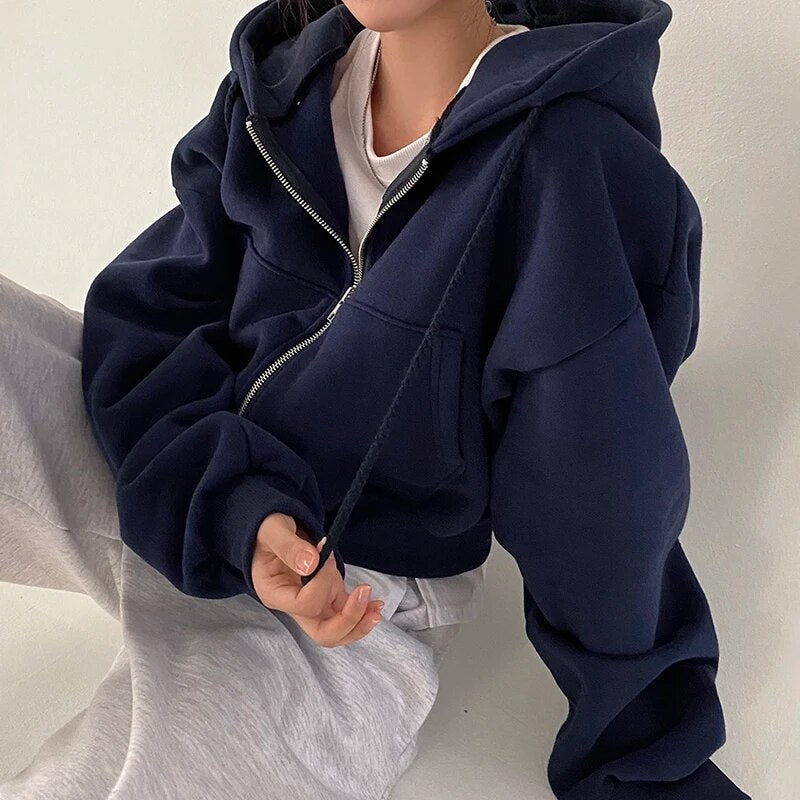 Dame vest kort skåret med hætte og oversized pasform – Rinette