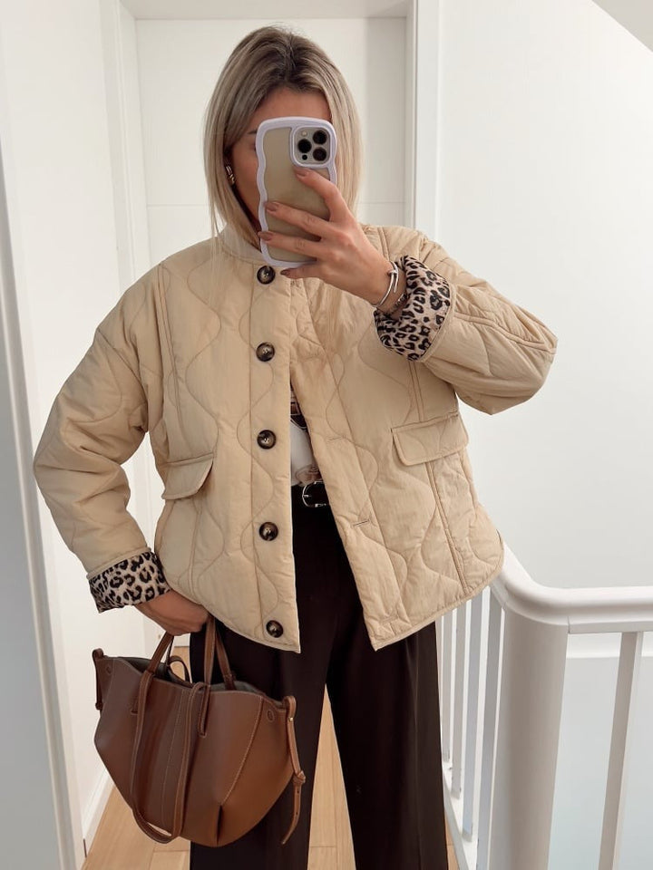 Elegant damejakke med leopardfor – Narela