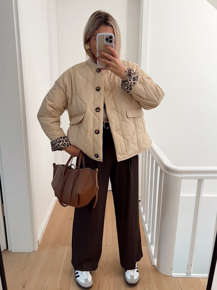 Elegant damejakke med leopardfor – Narela