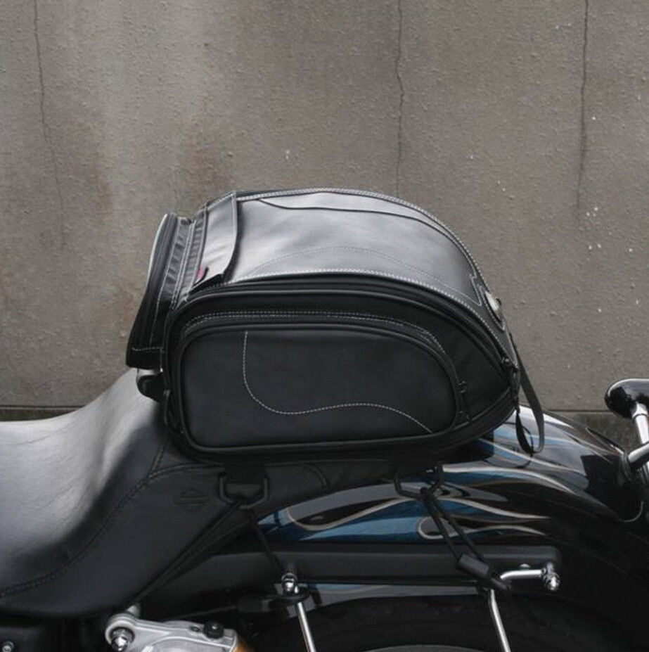 Vandtæt motorcykelbagtaske med udfoldelig opbevaringsplads.
